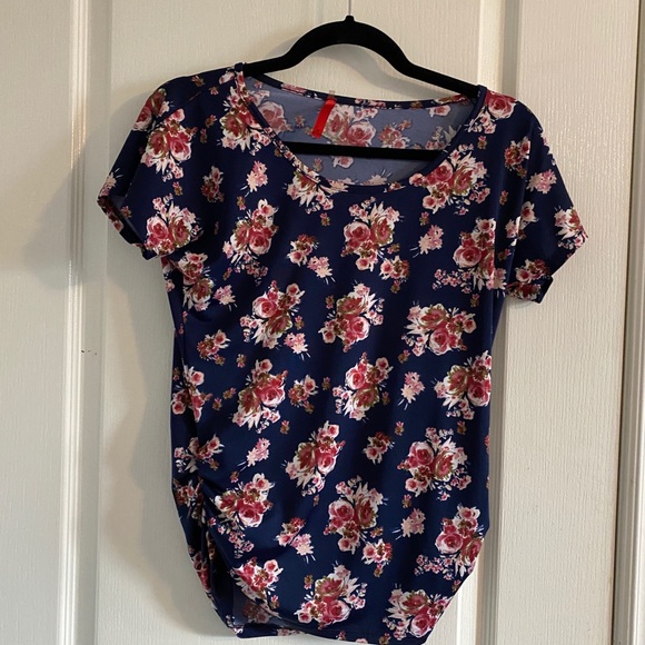 Tops - Women’s navy top with pink flower details